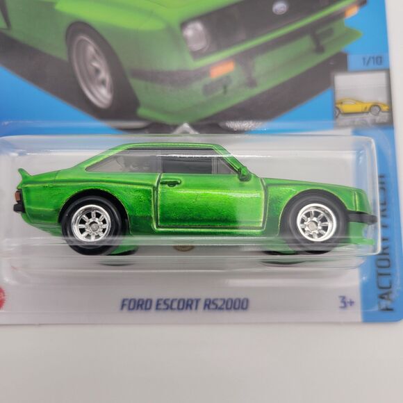 Hot Wheels 2024 Ford Escort RS2000 Super Treasure STH - Picture 2 of 5